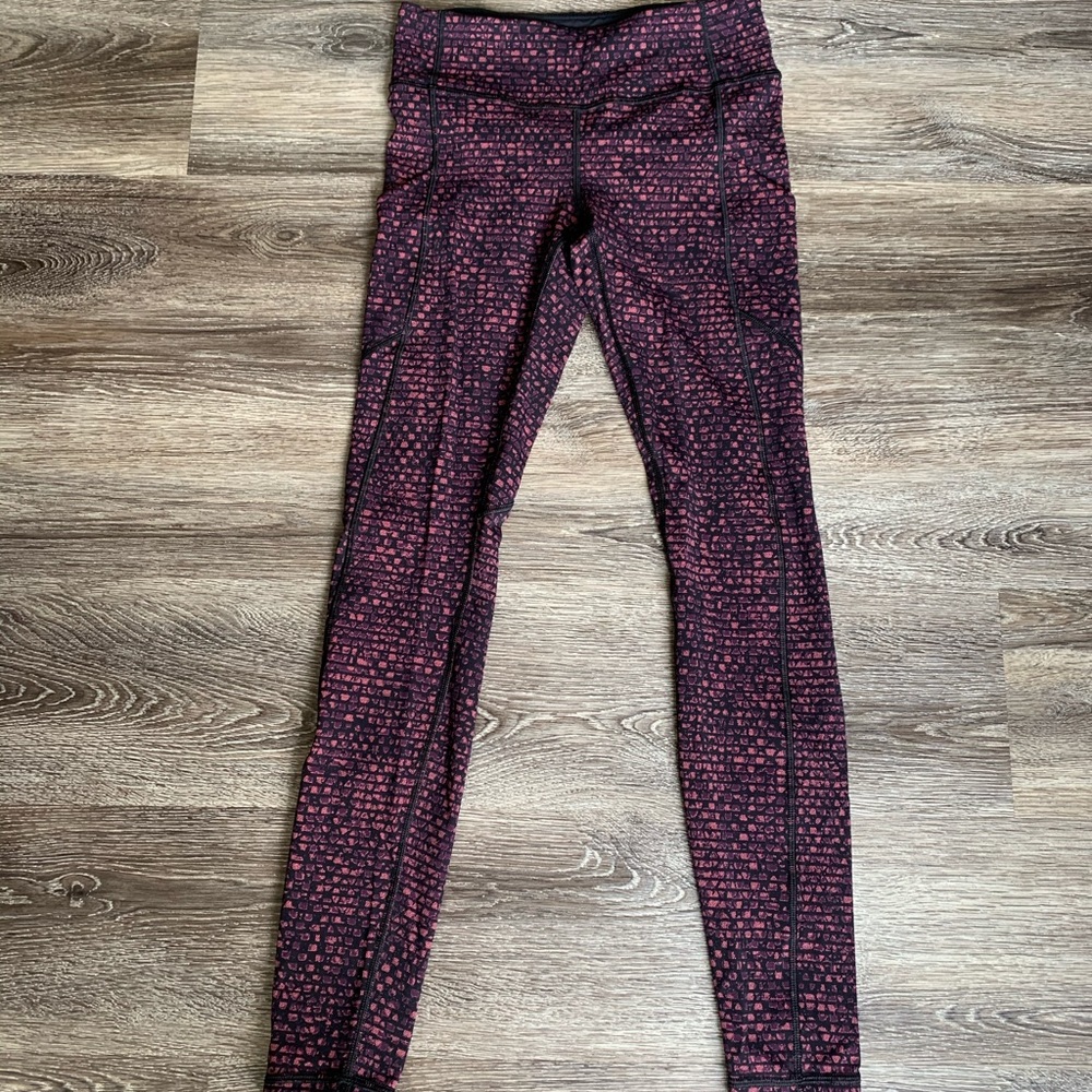 Lululemon Speed Tight V